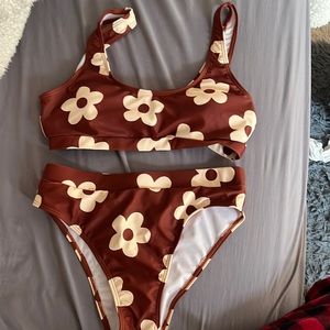 Women’s Bikini Flowers